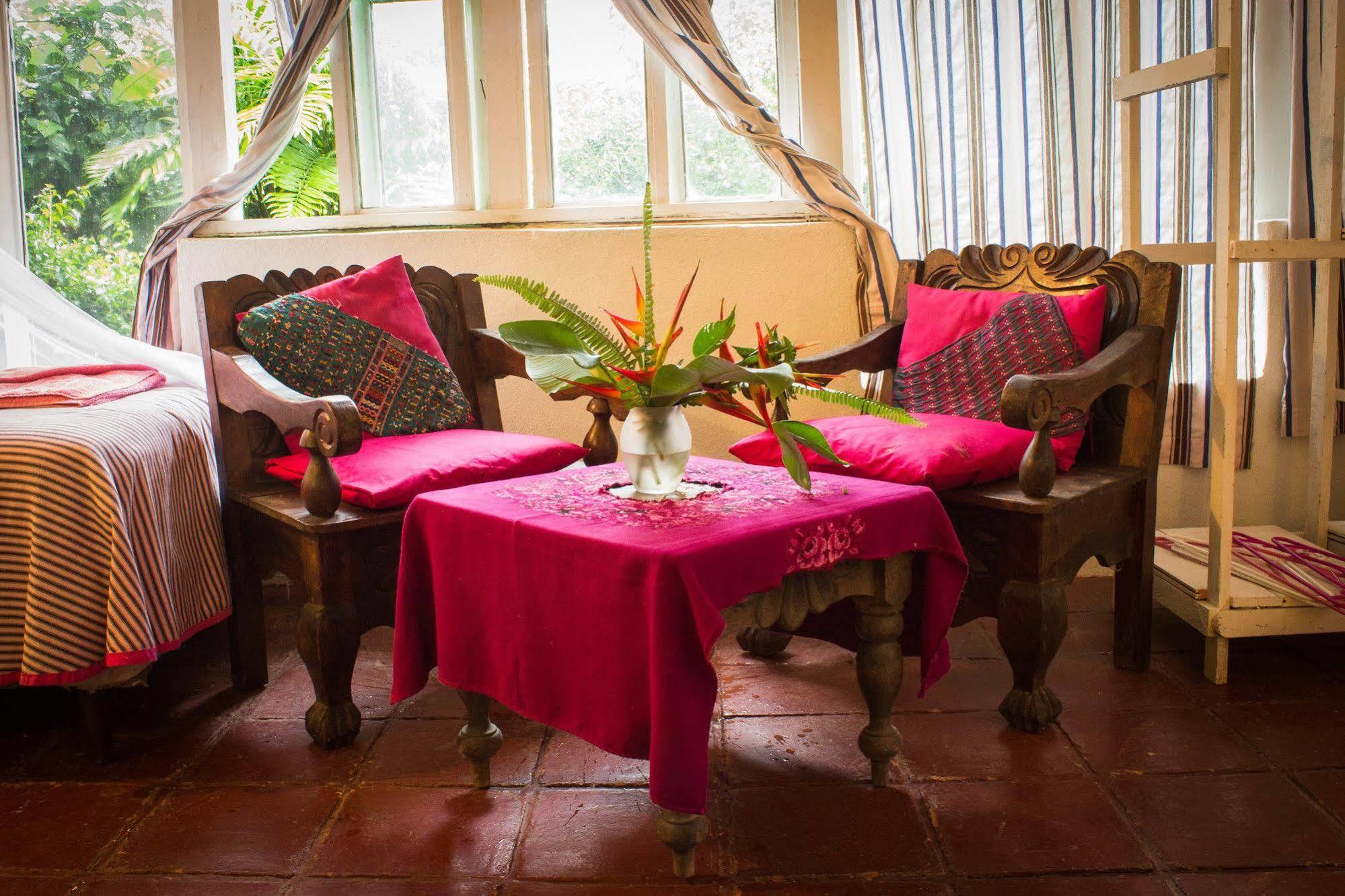 Hotel Y Restaurante La Casa Rosa Santa Cruz La Laguna Exteriér fotografie
