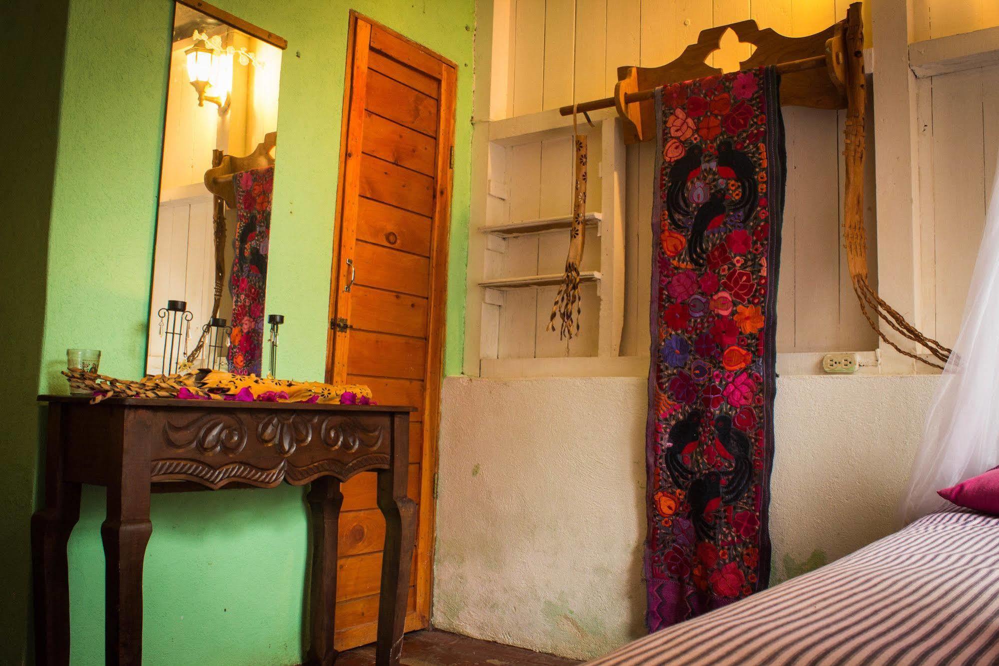 Hotel Y Restaurante La Casa Rosa Santa Cruz La Laguna Exteriér fotografie